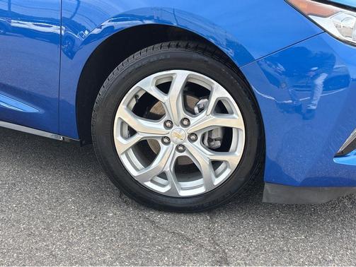 Kinetic Blue Metallic 2017 Chevrolet Volt Premier