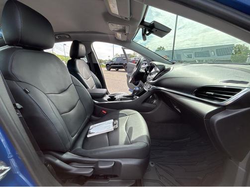Kinetic Blue Metallic 2017 Chevrolet Volt Premier