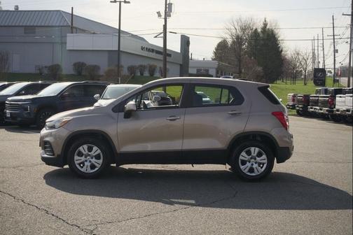 Sandy Ridge Metallic 2018 Chevrolet Trax LS