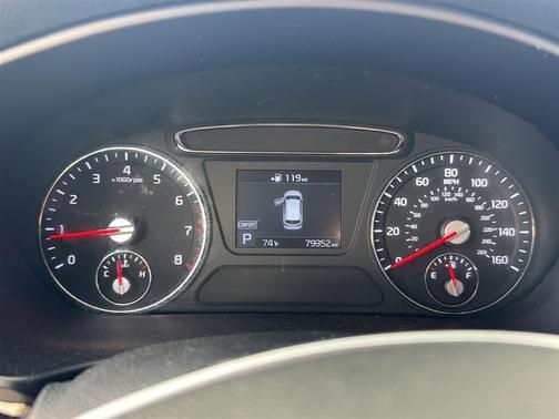 Snow White Pearl 2019 Kia Sorento LX