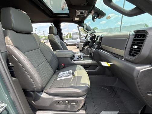 Cypress Gray 2026 Chevrolet Silverado 2500 Crew Cab, Standard Bed, XR2, 4WD