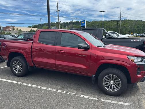 Radiant Red Tintcoat 2024 Chevrolet Colorado LT