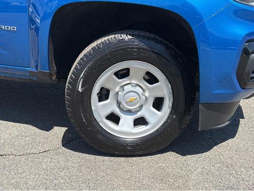 Bright Blue Metallic 2022 Chevrolet Colorado WT