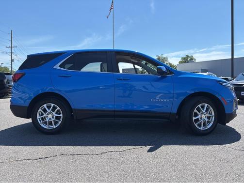 Riptide Blue Metallic 2024 Chevrolet Equinox 1LT