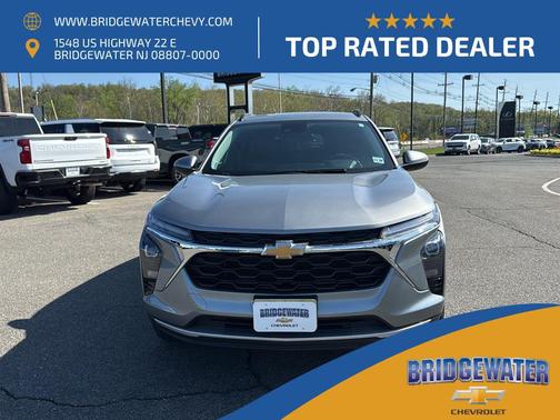 Sterling Gray Metallic 2024 Chevrolet Trax LT