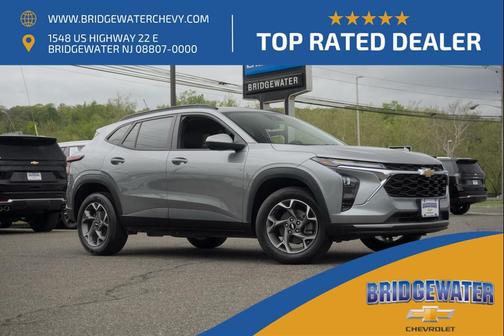 Sterling Gray Metallic 2024 Chevrolet Trax LT