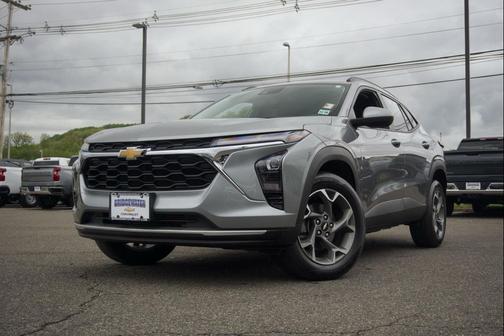 Sterling Gray Metallic 2024 Chevrolet Trax LT