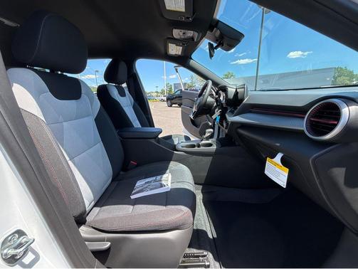 Summit White 2026 Chevrolet Trax FWD 1RS