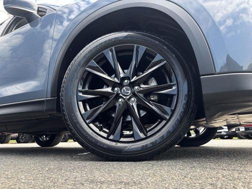 2022 Mazda CX-5 Carbon Edition