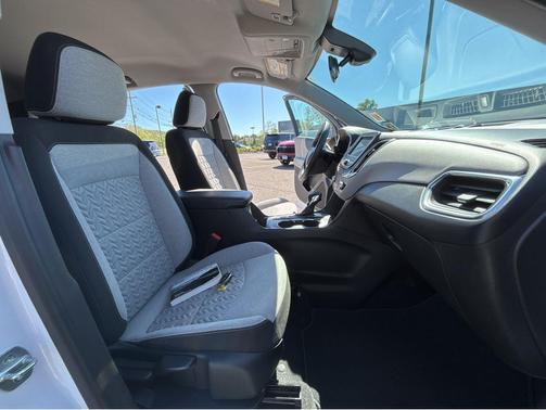 Summit White 2023 Chevrolet Equinox LS