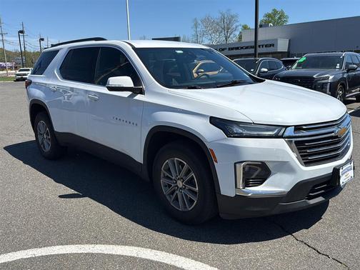 Summit White 2023 Chevrolet Traverse LT Cloth