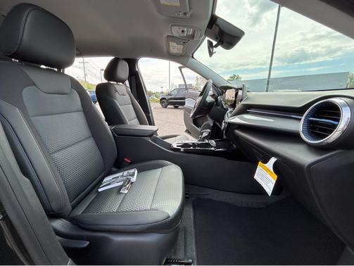 Mosaic Black Metallic 2026 Chevrolet Trax LT