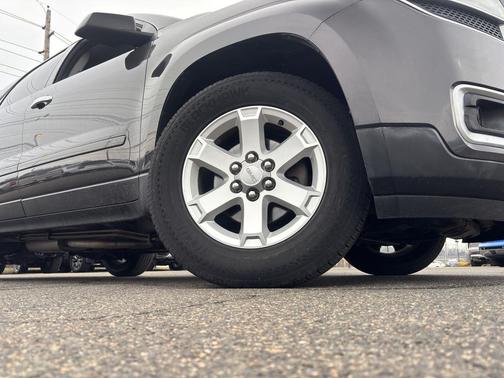 2016 GMC Acadia SLE-2