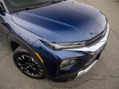 Blue Glow Metallic 2022 Chevrolet Trailblazer LT