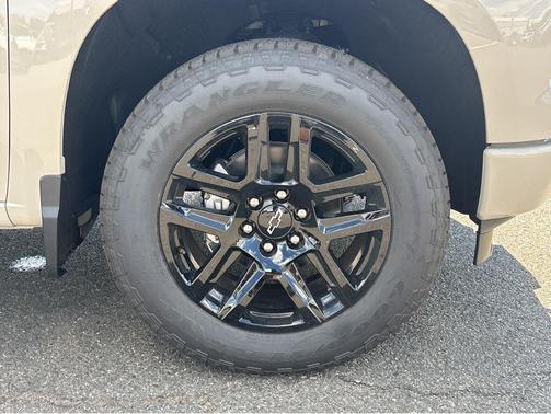 White Sands 2026 Chevrolet Silverado 1500 RST