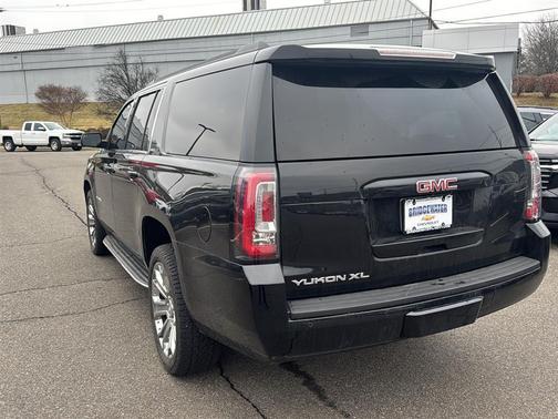 2017 GMC Yukon XL SLE