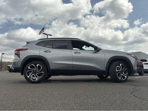 2025 Chevrolet Trax FWD 2RS