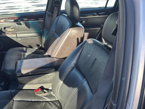 2010 Lincoln Town Car Signature