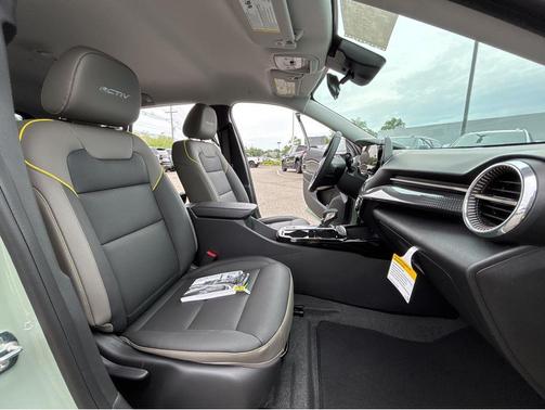 Cacti Green 2026 Chevrolet Trax FWD ACTIV