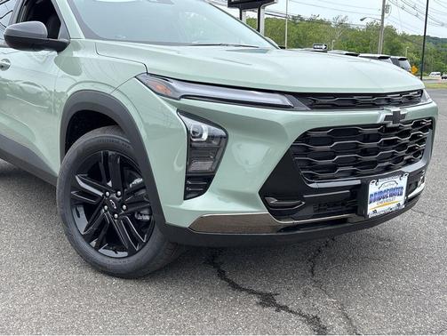 Cacti Green 2026 Chevrolet Trax FWD ACTIV
