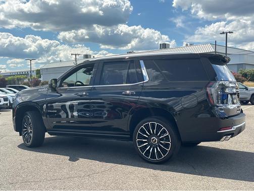 2025 Chevrolet Tahoe 4WD High Country