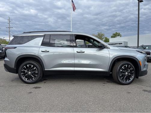 Sterling Gray Metallic 2026 Chevrolet Traverse LT