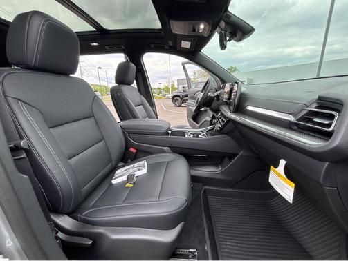Sterling Gray Metallic 2026 Chevrolet Traverse LT