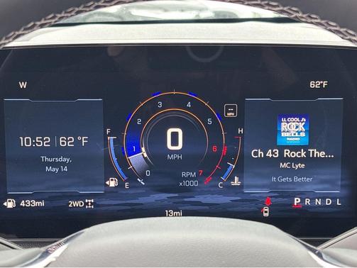 Sterling Gray Metallic 2026 Chevrolet Traverse LT