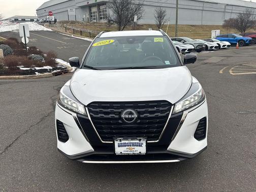 2024 Nissan Kicks SR