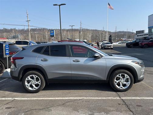 2024 Chevrolet Trax LS