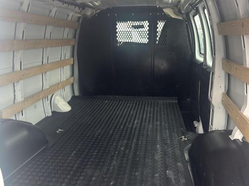 2024 Chevrolet Express 2500 RWD 2500 Regular Wheelbase WT