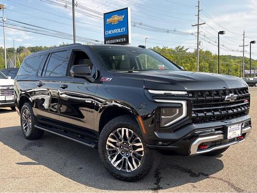 Black 2026 Chevrolet Suburban Z71, 4WD