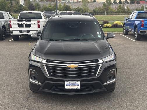 2022 Chevrolet Traverse LT Cloth