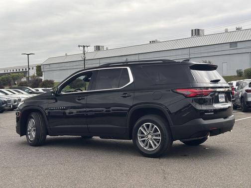 2022 Chevrolet Traverse LT Cloth
