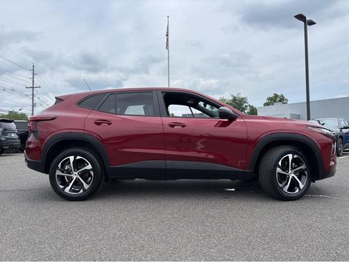 Crimson Metallic 2024 Chevrolet Trax FWD 1RS