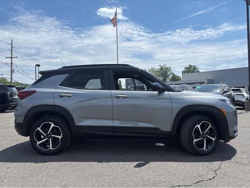 Sterling Gray Metallic 2023 Chevrolet Trailblazer RS