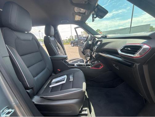 Sterling Gray Metallic 2023 Chevrolet Trailblazer RS