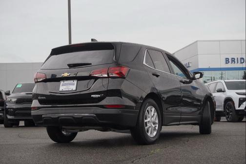 Mosaic Black Metallic 2023 Chevrolet Equinox 1LT
