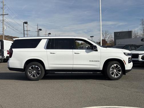 2026 Chevrolet Suburban LS
