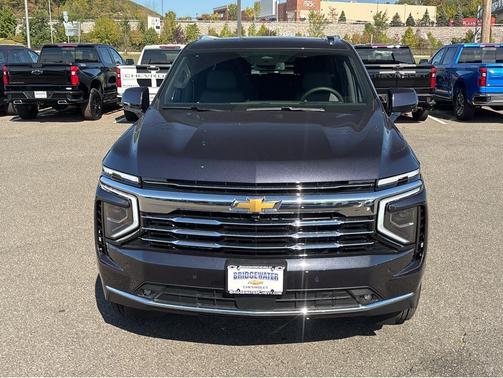 2025 Chevrolet Suburban LT