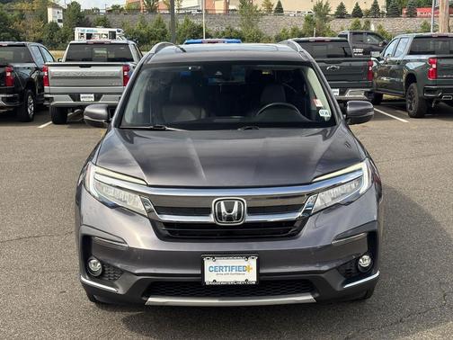 2022 Honda Pilot Touring 8-Passenger