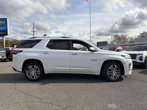 2023 Chevrolet Traverse High Country