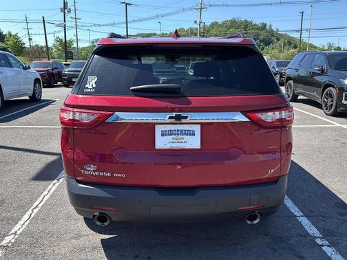 Cajun Red Tintcoat 2019 Chevrolet Traverse LT Cloth
