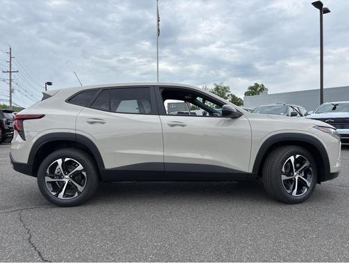 White Sands 2026 Chevrolet Trax FWD 1RS