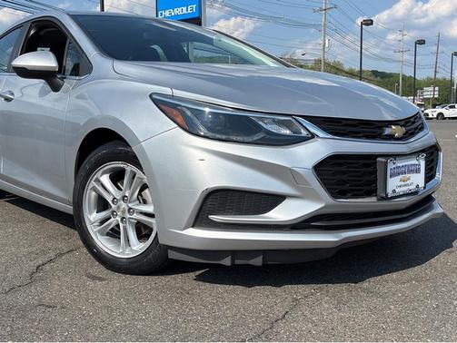 Silver Ice Metallic 2018 Chevrolet Cruze LT