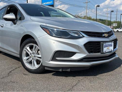 Silver Ice Metallic 2018 Chevrolet Cruze LT