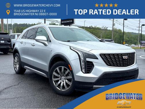 Radiant Silver Metallic 2019 Cadillac XT4 Premium Luxury