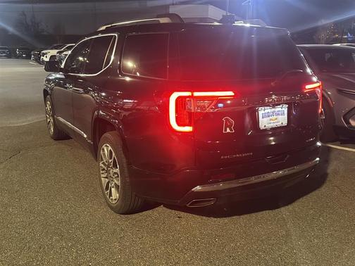 2022 GMC Acadia Denali