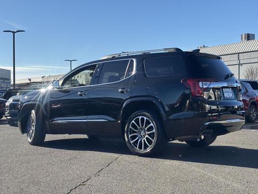 2022 GMC Acadia Denali