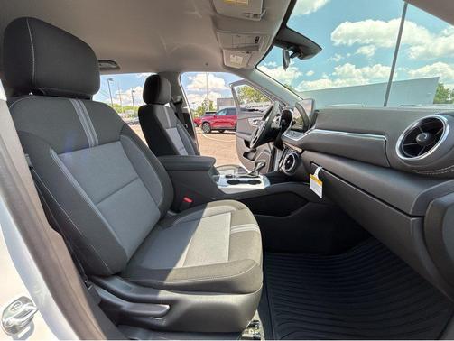Summit White 2026 Chevrolet Blazer 2LT